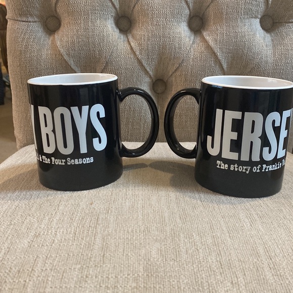 Jersey Boys Frankie Valli Vintage Black & White Coffee Mugs - Set of 2 LIKE NEW - Picture 2 of 13